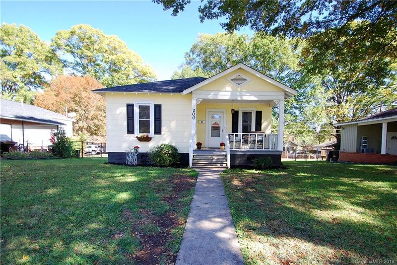 200 Front St, Cramerton, NC 28032