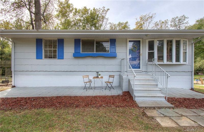 1307 Fern Forest Dr, Gastonia, NC 28054
