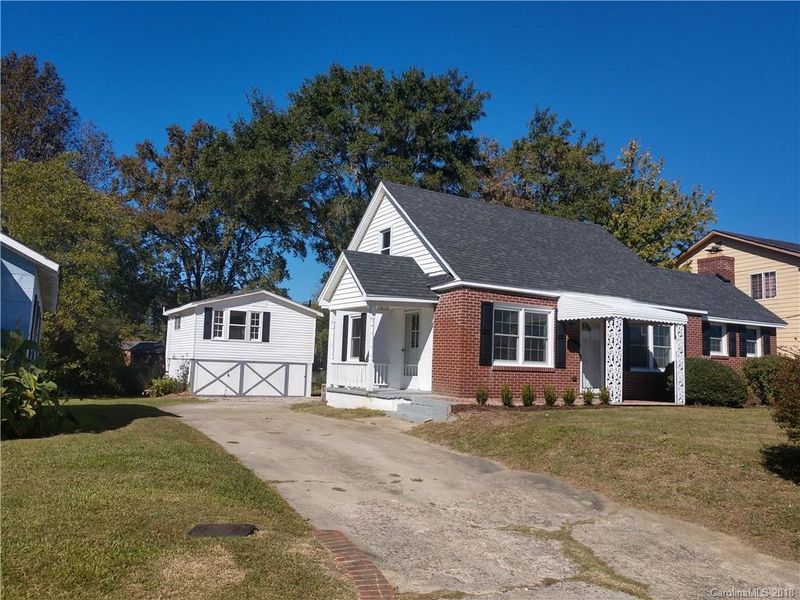 303 Mobley St, Clover, SC 29710