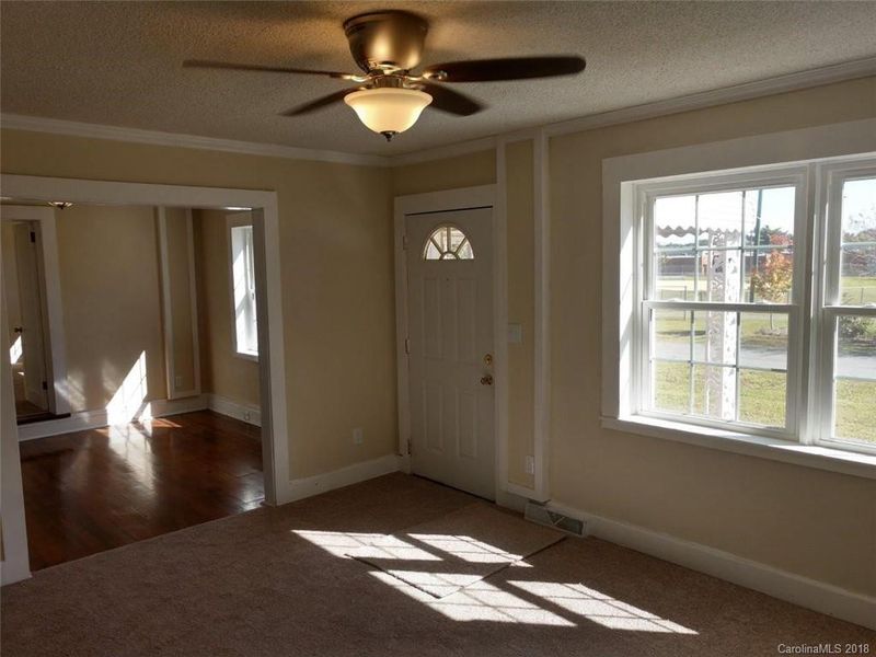 303 Mobley St, Clover, SC 29710