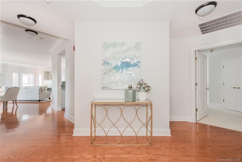 401 Church St #401, Charlotte, NC 28202