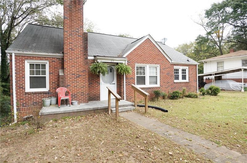 215 8th Ave, Hickory, NC 28602