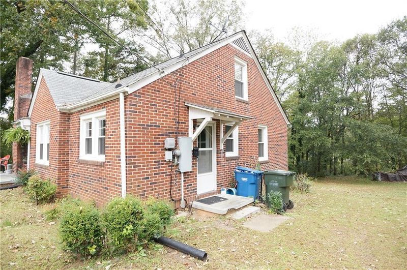 215 8th Ave, Hickory, NC 28602