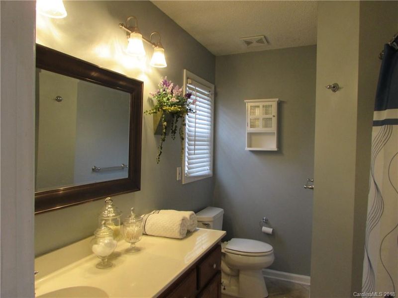 103 Hand St, Belmont, NC 28012