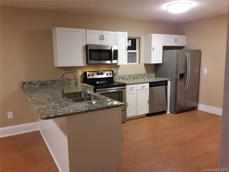 1215 Milton Ave, Kannapolis, NC 28081