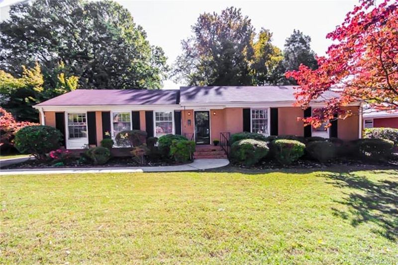 1300 Jersey Ln, Charlotte, NC 28209