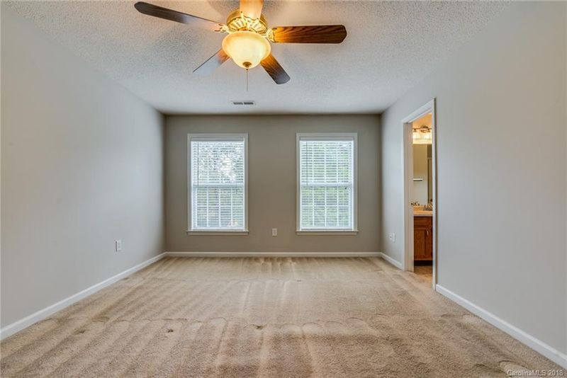 833 Highlander Ct, Concord, NC 28025