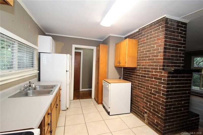 5001 Murrayhill Rd, Charlotte, NC 28210