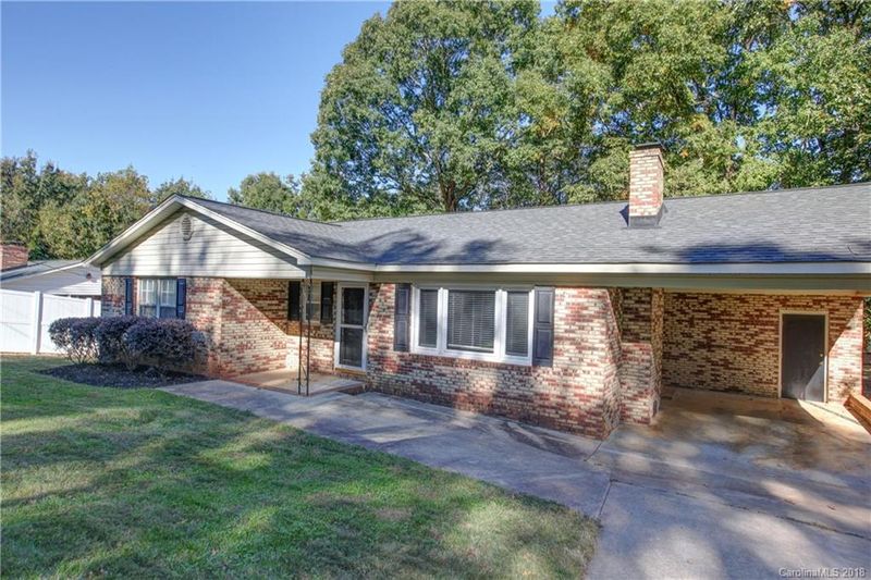 4304 Pinto Ln, Gastonia, NC 28052
