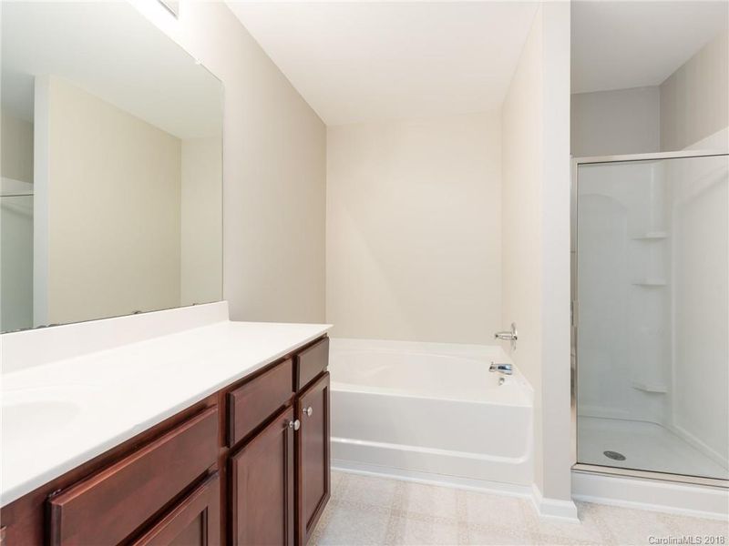 9614 Walkers Glen Dr, Concord, NC 28027