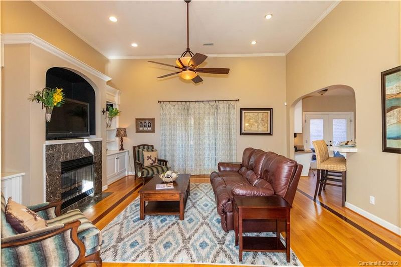 1736 Lancelot Ln, Denver, NC 28037