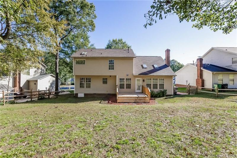 1915 Misty Vale Rd, Charlotte, NC 28214