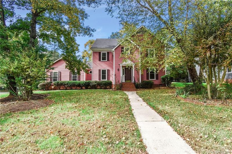 10001 Katelyn Dr, Charlotte, NC 28269