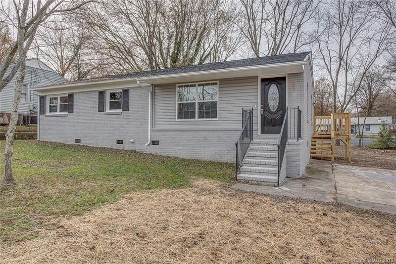 927 Summer Dr, Gastonia, NC 28052