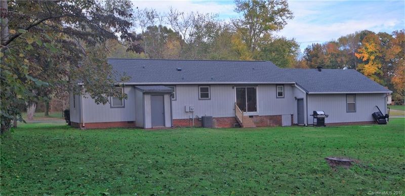 15500 Walnut Cove Dr, Mint Hill, NC 28227