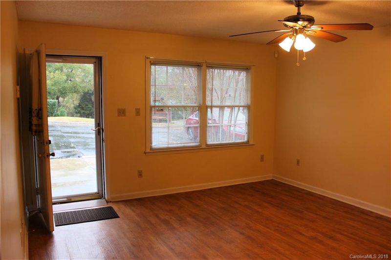 802 Floyd Ln, Gastonia, NC 28052