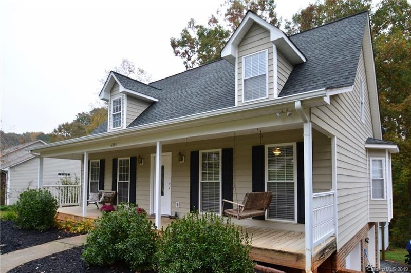 6996 Forest Manor Dr, Denver, NC 28037