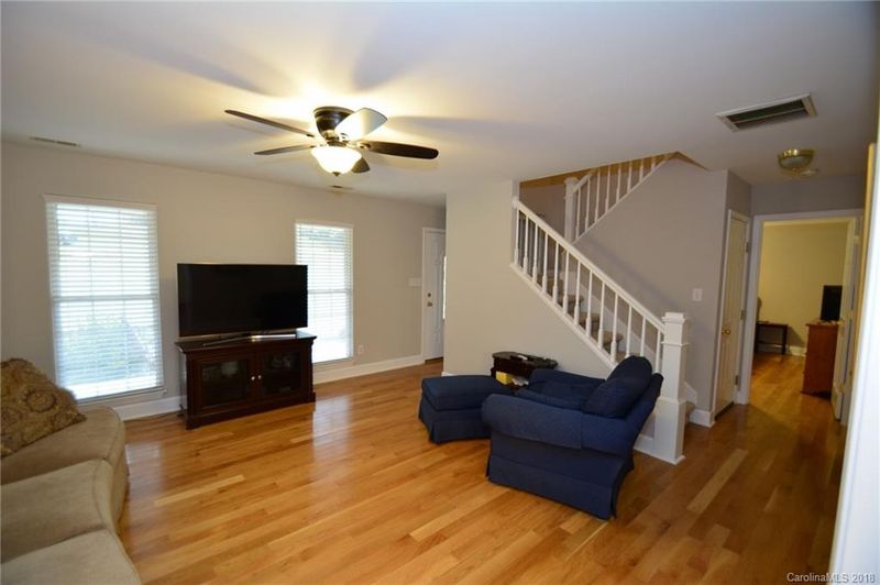 6996 Forest Manor Dr, Denver, NC 28037