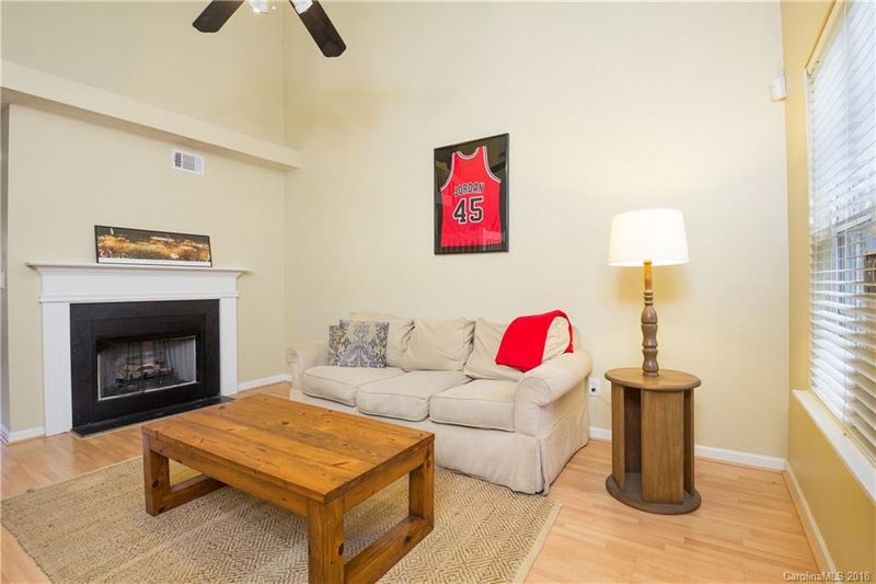 10170 Forest Landing Dr, Charlotte, NC 28213