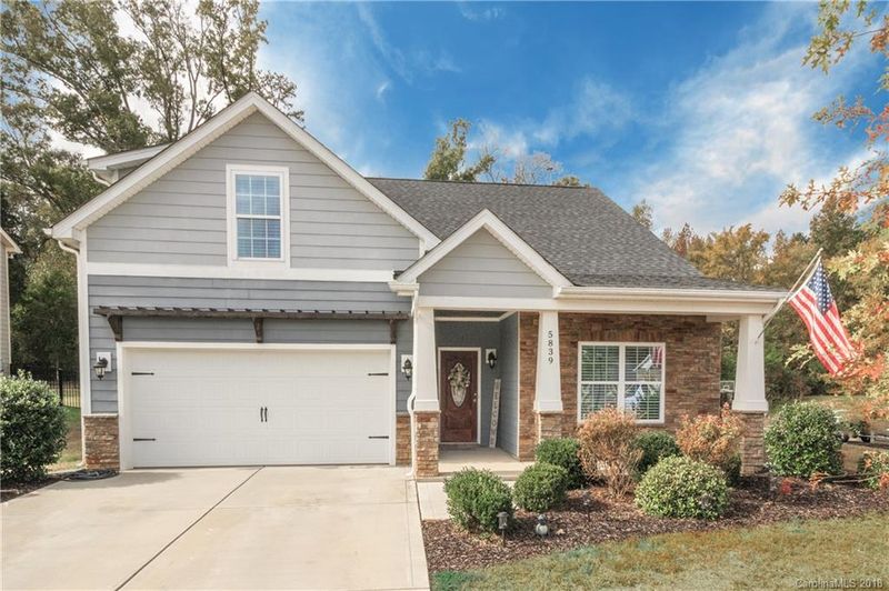 5839 Gatekeeper Ln, Mint Hill, NC 28227
