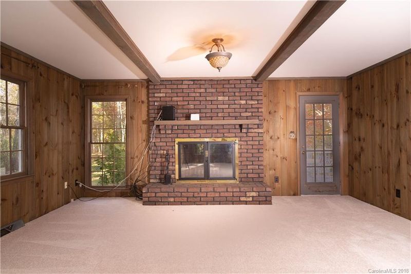 201 Wade Hampton Dr, Matthews, NC 28104