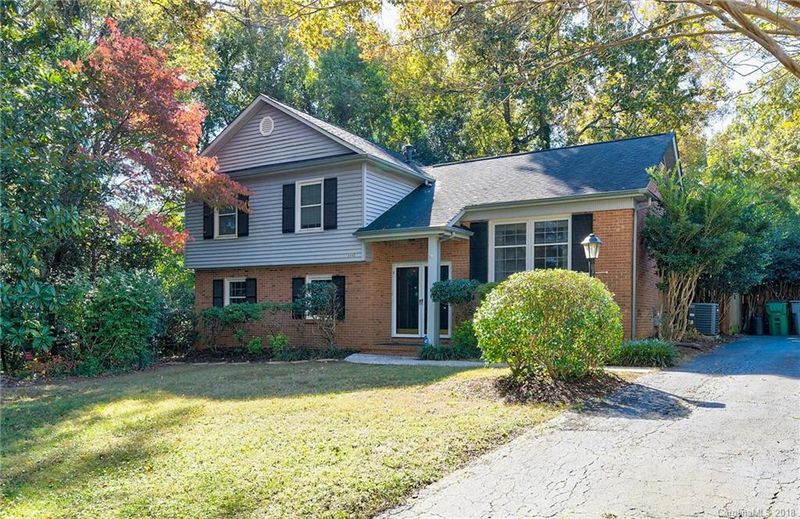 6048 Sheppard Ct, Charlotte, NC 28211