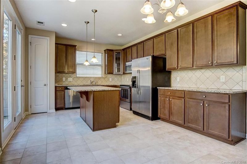 4318 Hubbard Falls Dr, Charlotte, NC 28269