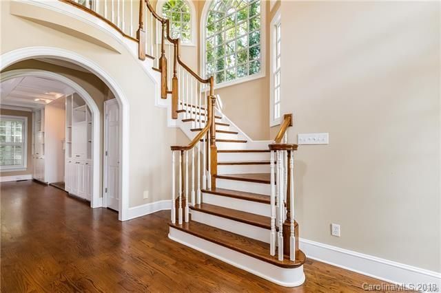 18601 Maplecroft Lake Ln, Davidson, NC 28036
