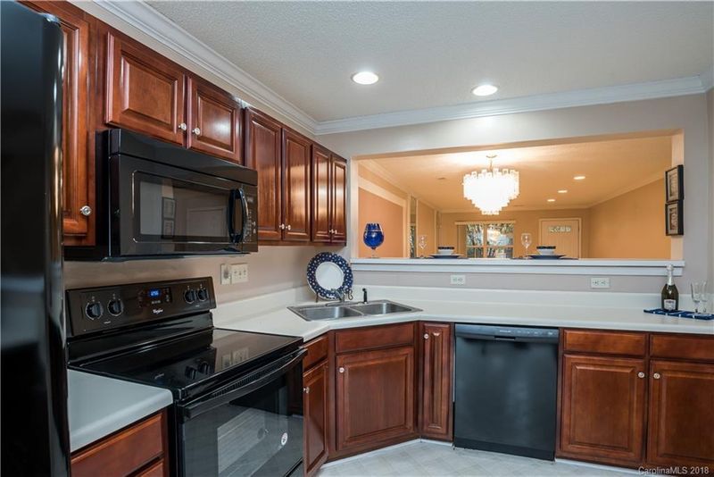 10651 Greyhound Dr, Charlotte, NC 28269