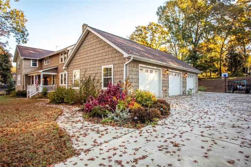520 5th St NW, Hickory, NC 28601