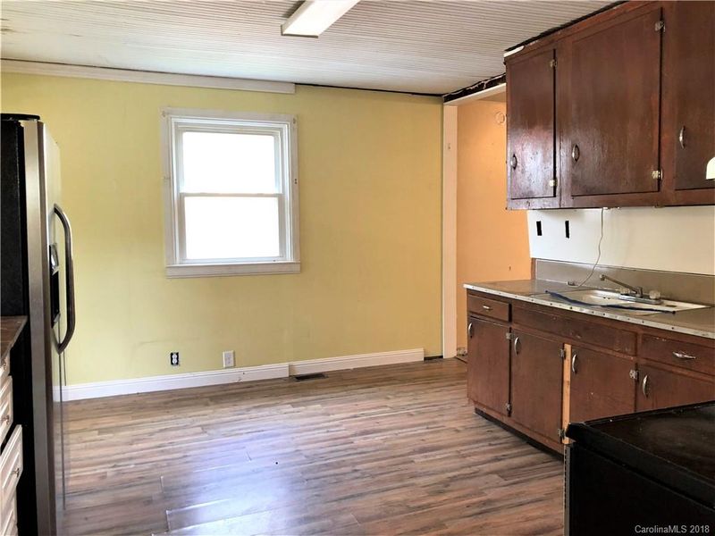 611 Broad St, Kannapolis, NC 28081