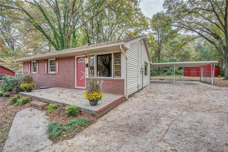 610 Park Ter, Gastonia, NC 28054