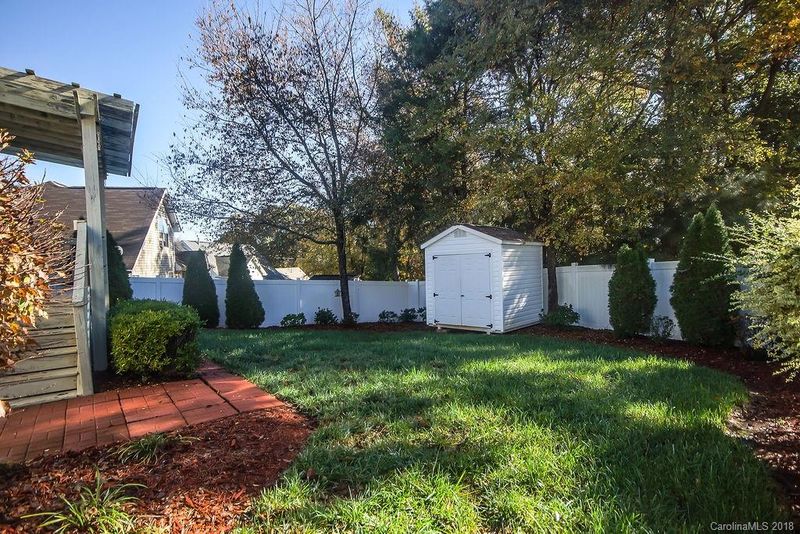 423 Riverglen Dr NW, Concord, NC 28027