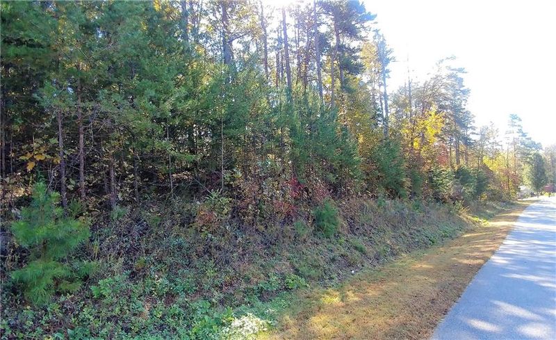 00 6th St, Hickory, NC 28602