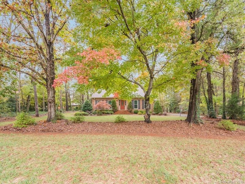 10821 Parkton Rd, Charlotte, NC 28215