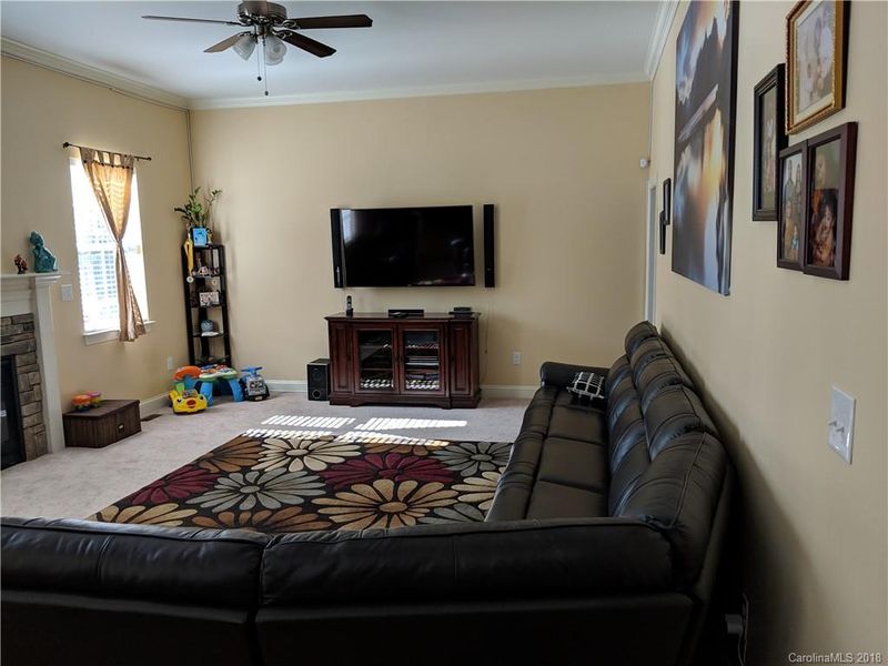 5415 Allison Ln, Charlotte, NC 28277