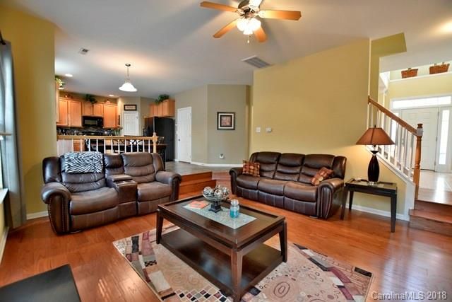 12325 Hampton Place Dr, Charlotte, NC 28269