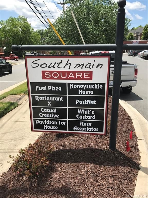 452 S Main St #G, Davidson, NC 28036