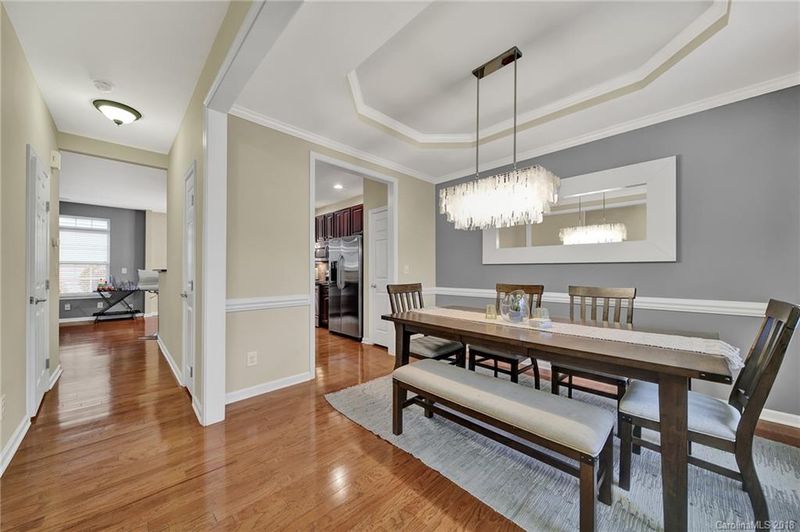 4703 Mount Royal Ln, Charlotte, NC 28210