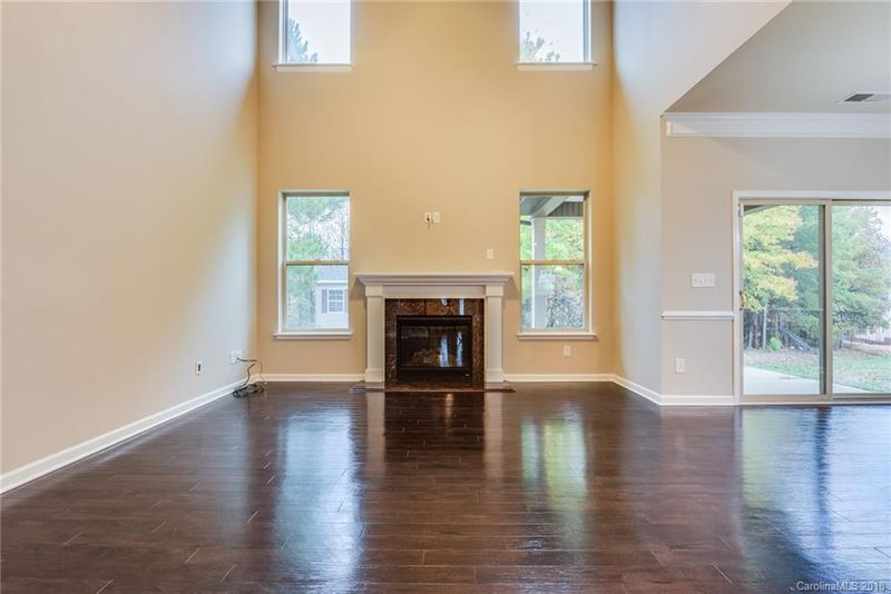 116 Kingston Dr, Mount Holly, NC 28120