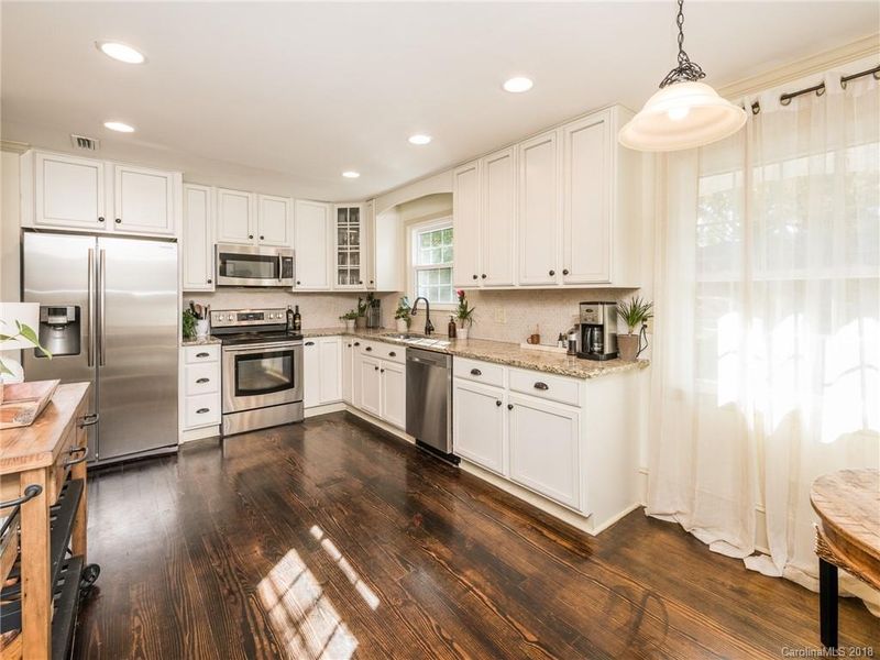 523 Ebb Pl, Charlotte, NC 28210