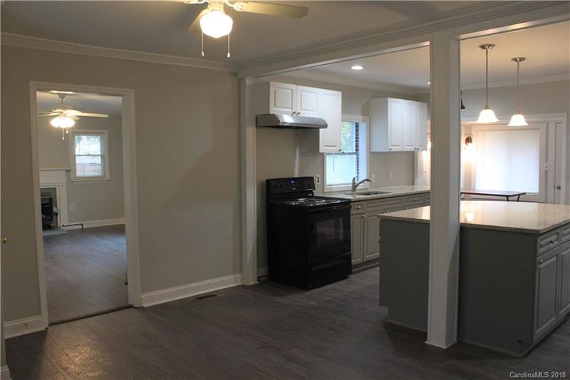 4712 Hickory Grove Rd, Mount Holly, NC 28120