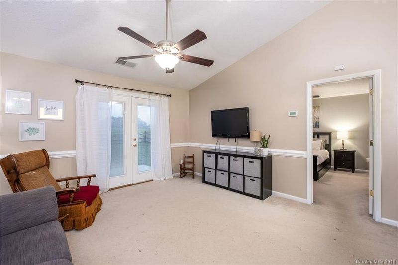 1100 Meadowbrook Ln, Concord, NC 28027