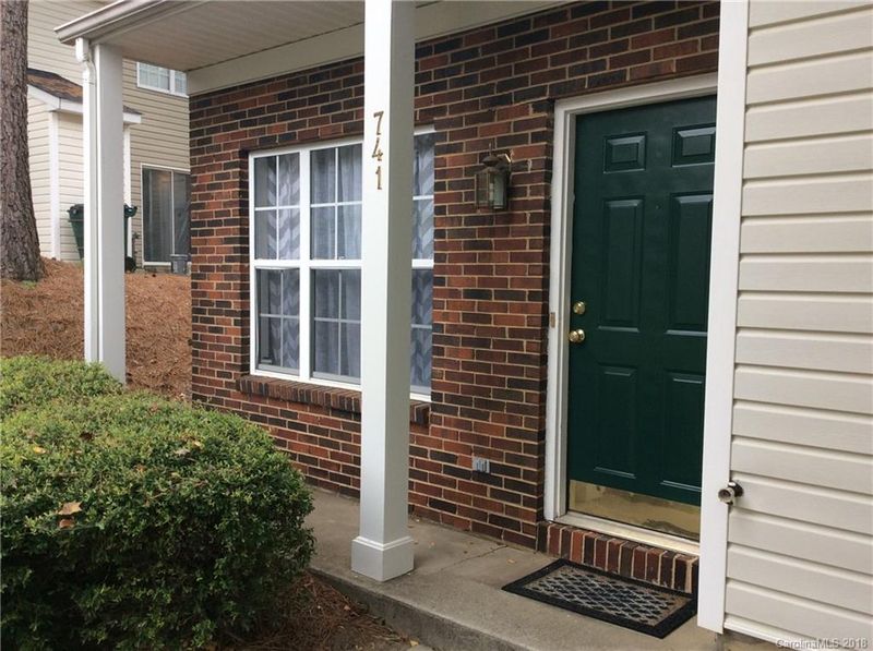741 Mountainwater Dr, Charlotte, NC 28262