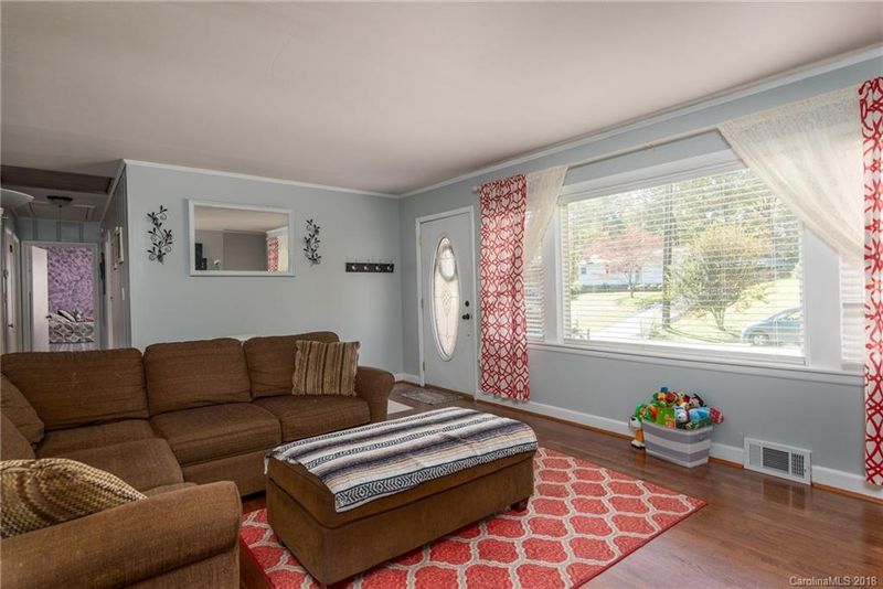 332 Brevard St, Stanley, NC 28164