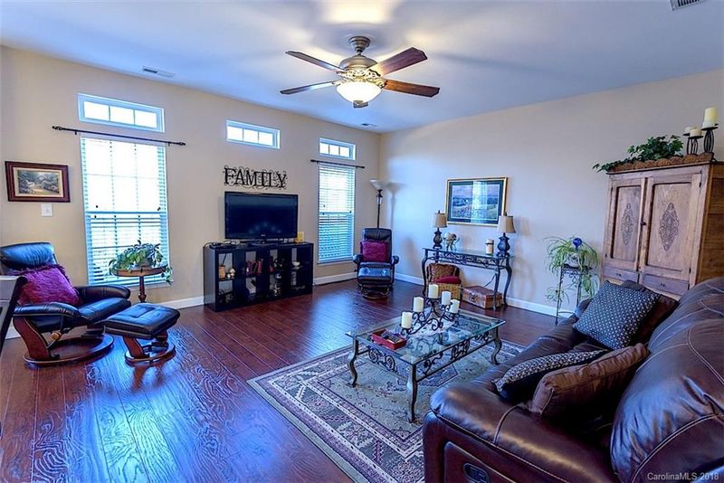 119 Beverly Chase Ln, Mooresville, NC 28117