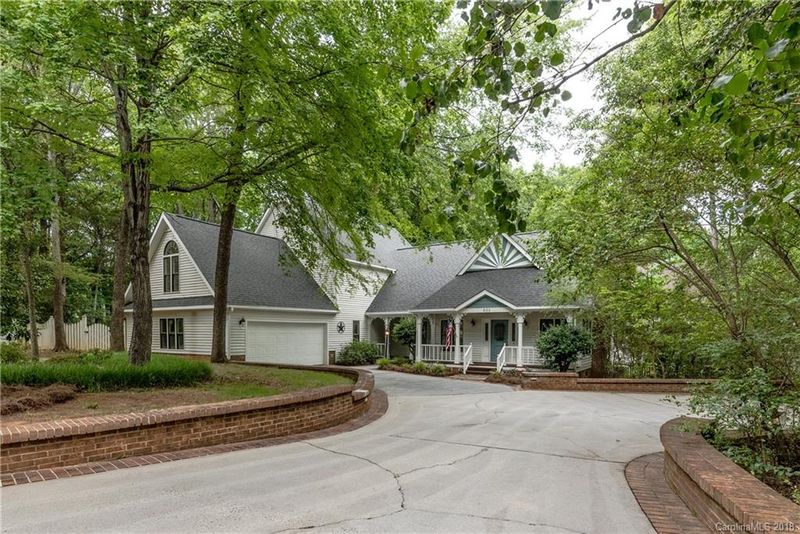 601 Bennington Pl, Charlotte, NC 28211