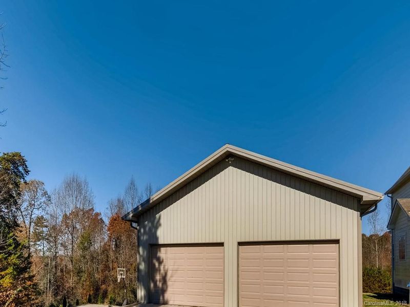 2194 Devine Rd, Iron Station, NC 28080