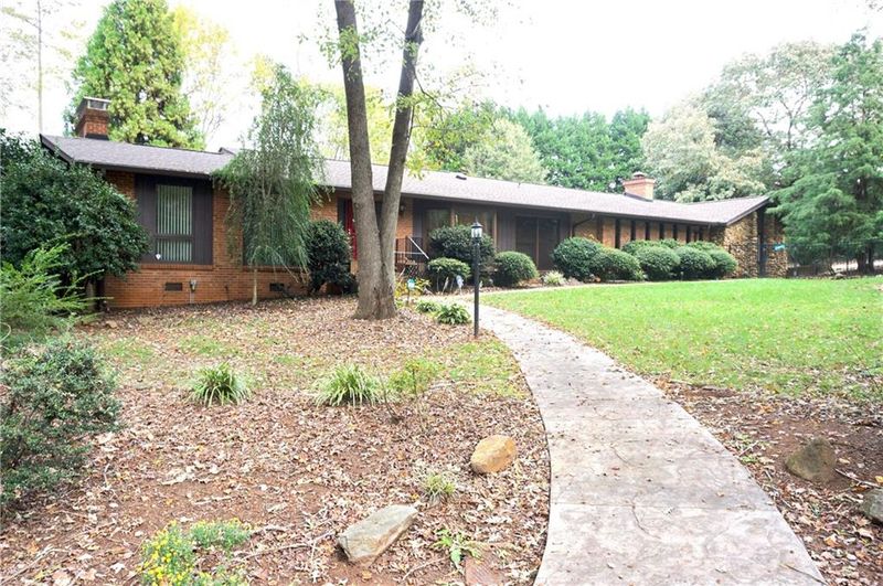 608 6th Street Pl NE, Conover, NC 28613