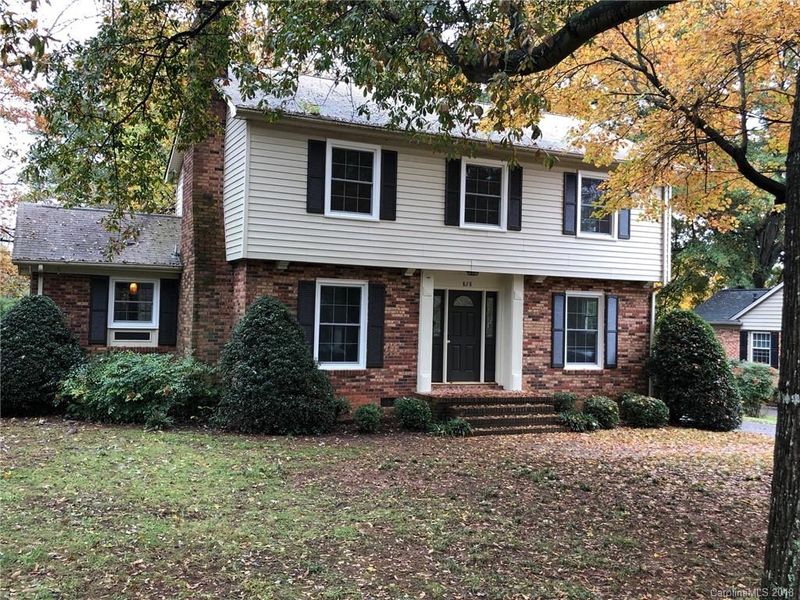 828 Imperial Dr, Gastonia, NC 28054